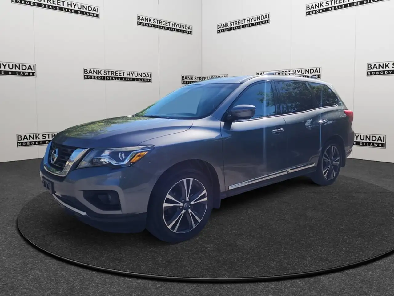 2017 Nissan Pathfinder 4WD 4dr S — photo 1