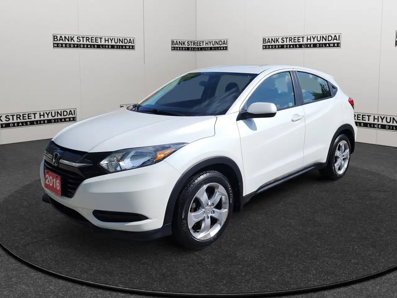 2016 Honda HR-V 2WD 4dr CVT LX — photo 1